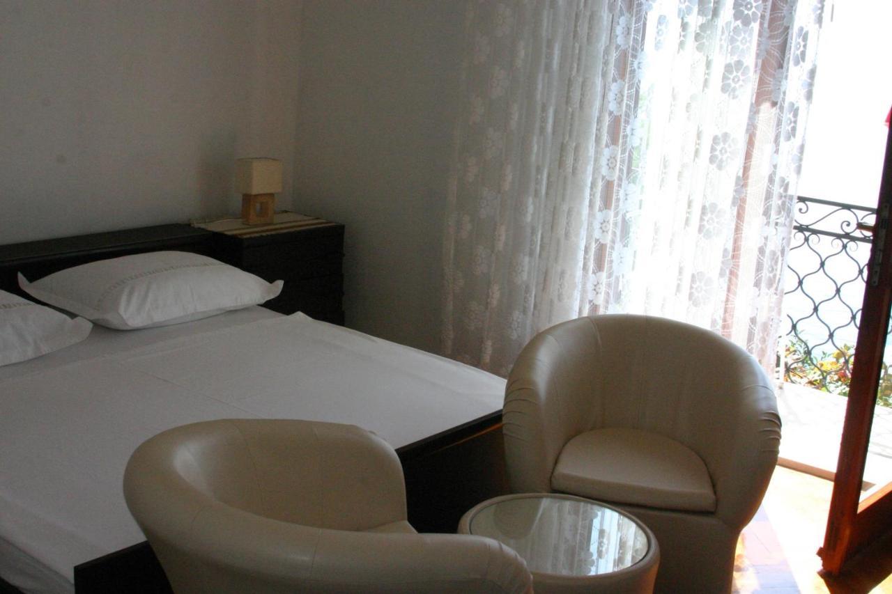 Apartments And Rooms By The Sea Puntinak, Brac - 12255 Selca  Екстериор снимка