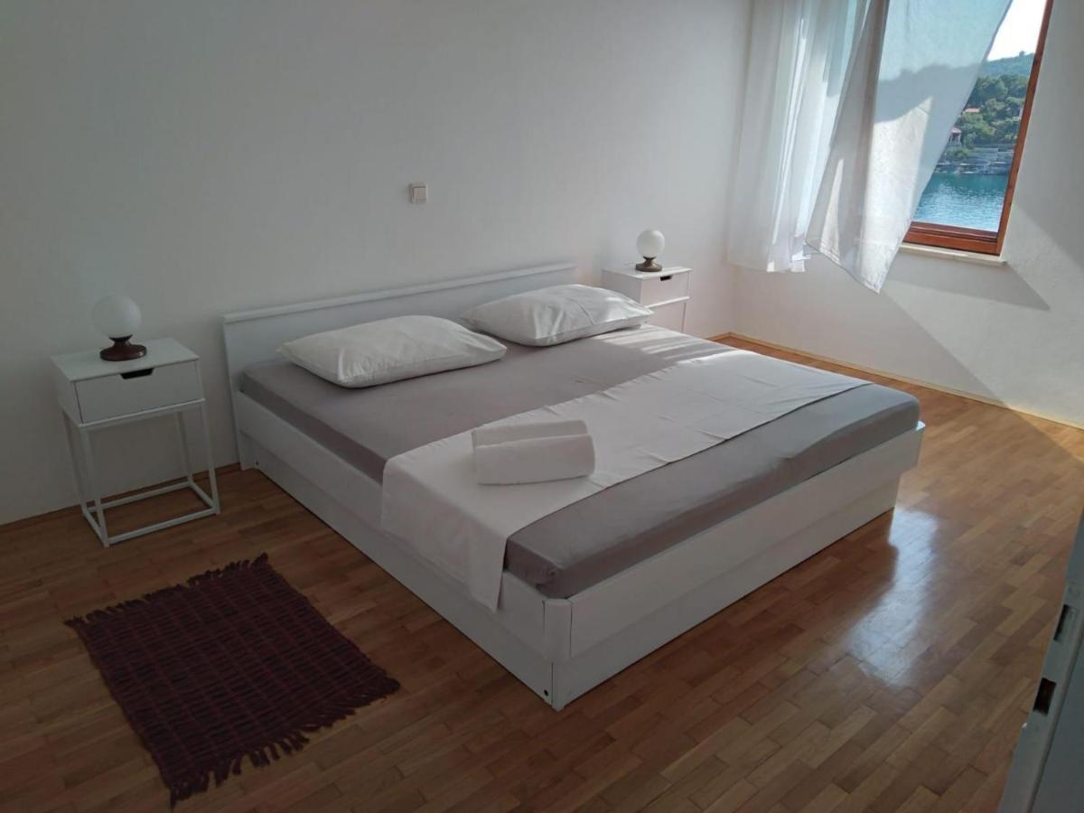 Apartments And Rooms By The Sea Puntinak, Brac - 12255 Selca  Екстериор снимка