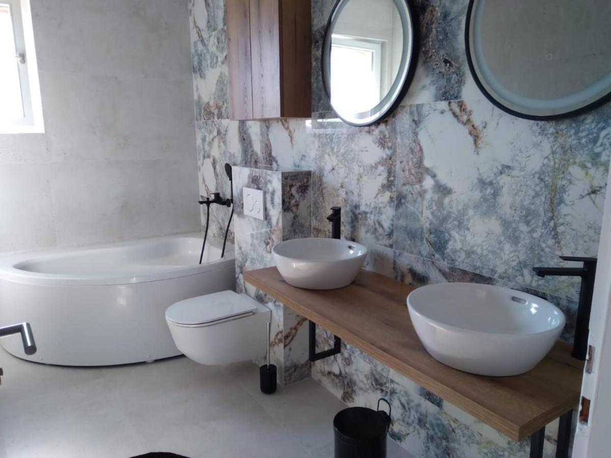 Apartments And Rooms By The Sea Puntinak, Brac - 12255 Selca  Екстериор снимка